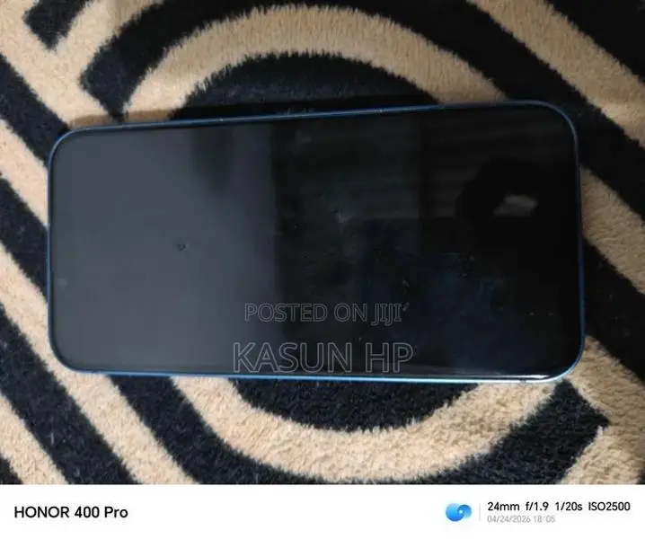 Apple iPhone 13 (Used)