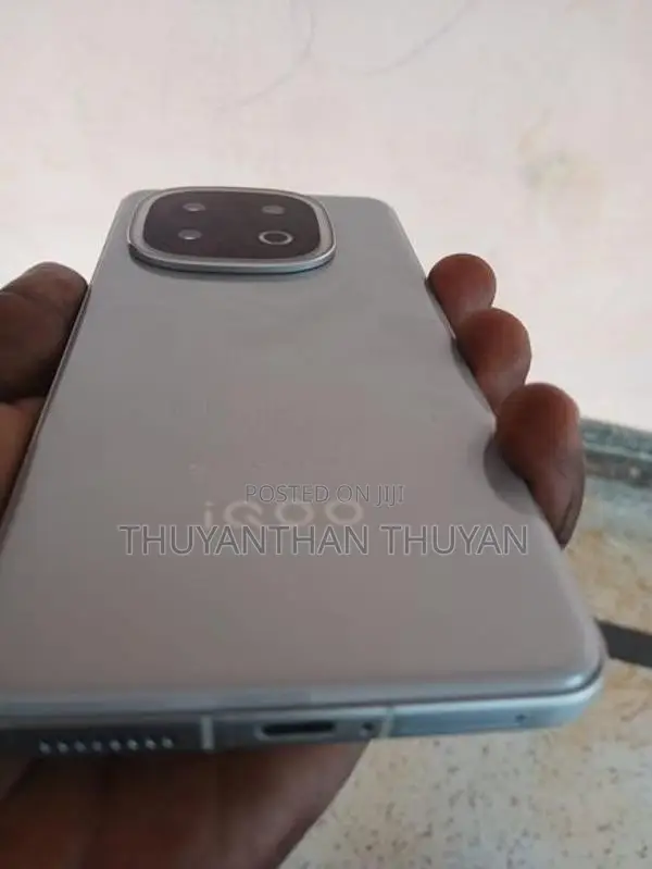 iqoo 13 5G (Used)