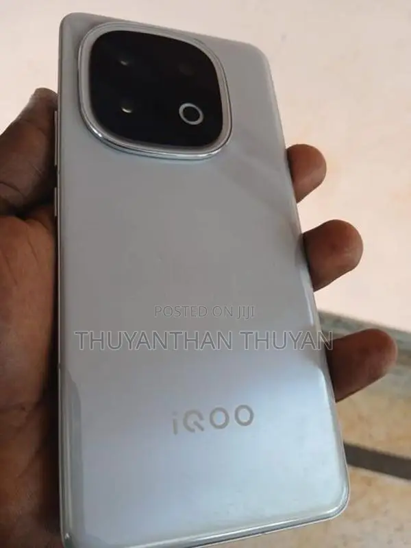 iqoo 13 5G (Used)