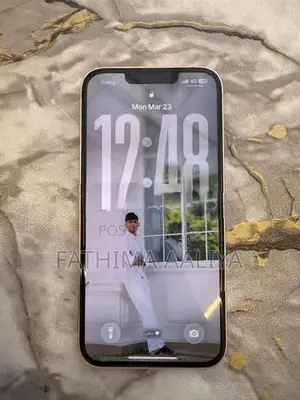 Apple iPhone 13 (Used)