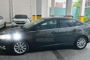 Ford Focus Titanium EcoBoost 2018