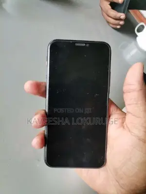 Apple iPhone XS (Used)