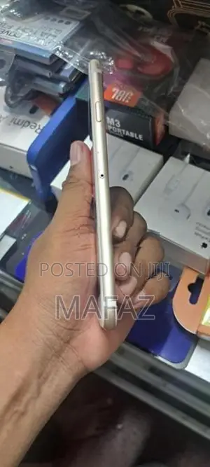 Apple iPhone 6 (Used)