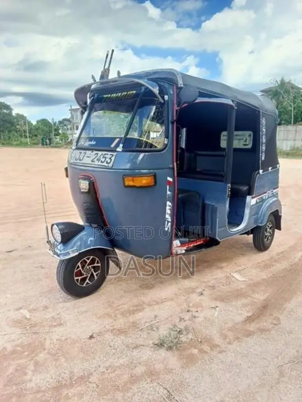 Bajaj RE 2004