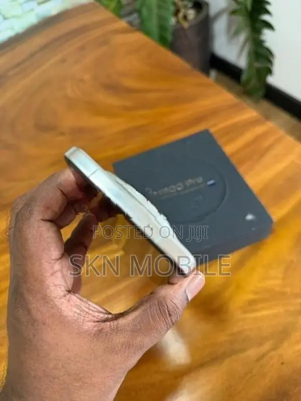Vivo X200 Pro 16/512GB (Used)