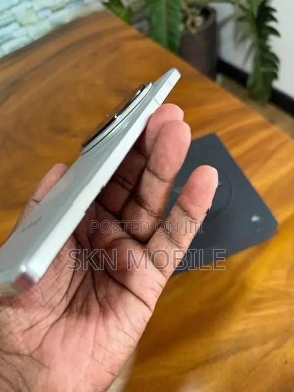 Vivo X200 Pro 16/512GB (Used)