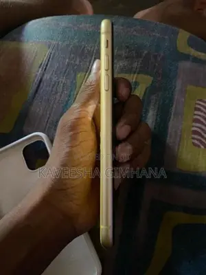 Apple iPhone XR (Used)