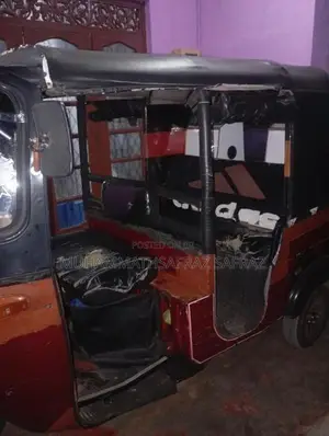 Bajaj RE 1999