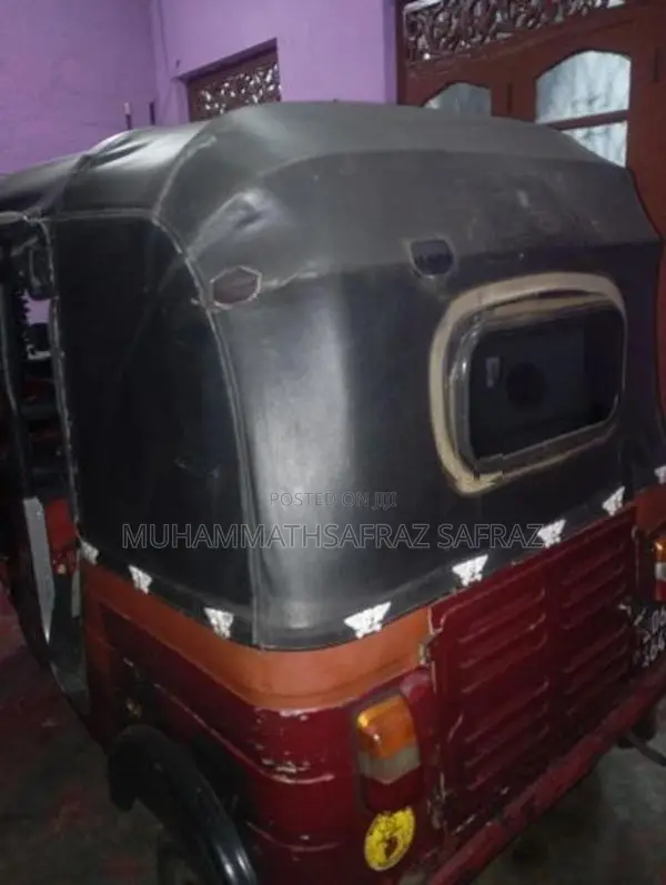 Bajaj RE 1999