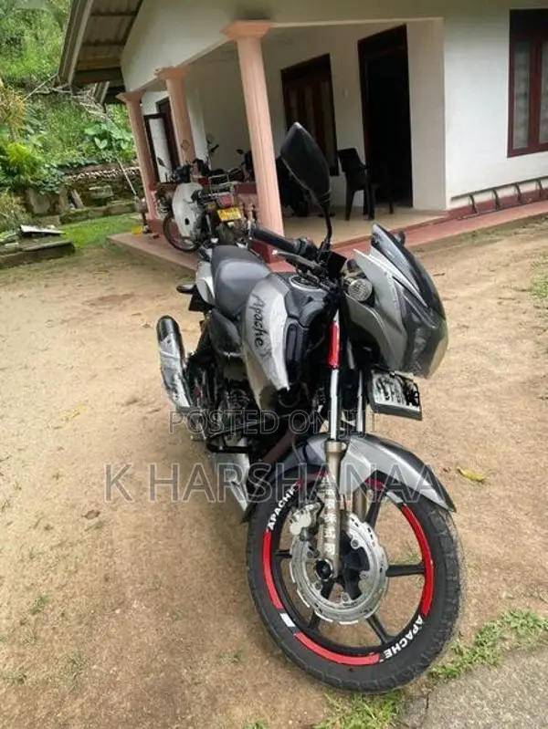 TVS Apache RTR 180 2015