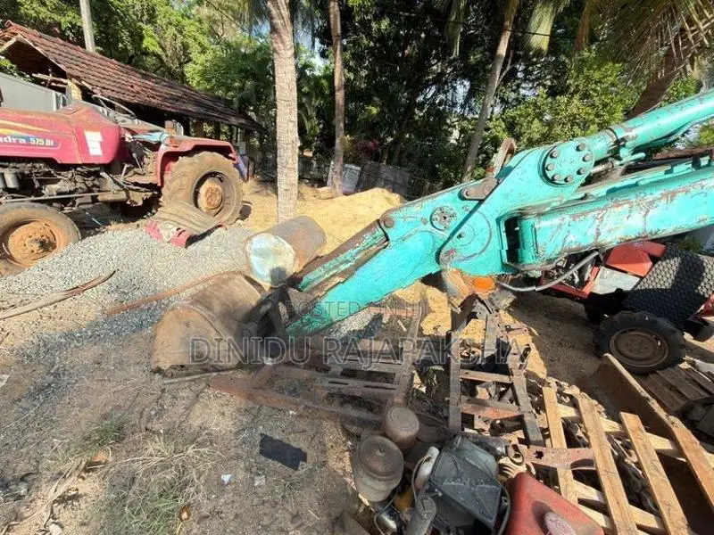 Kobelco SK30 Excavator
