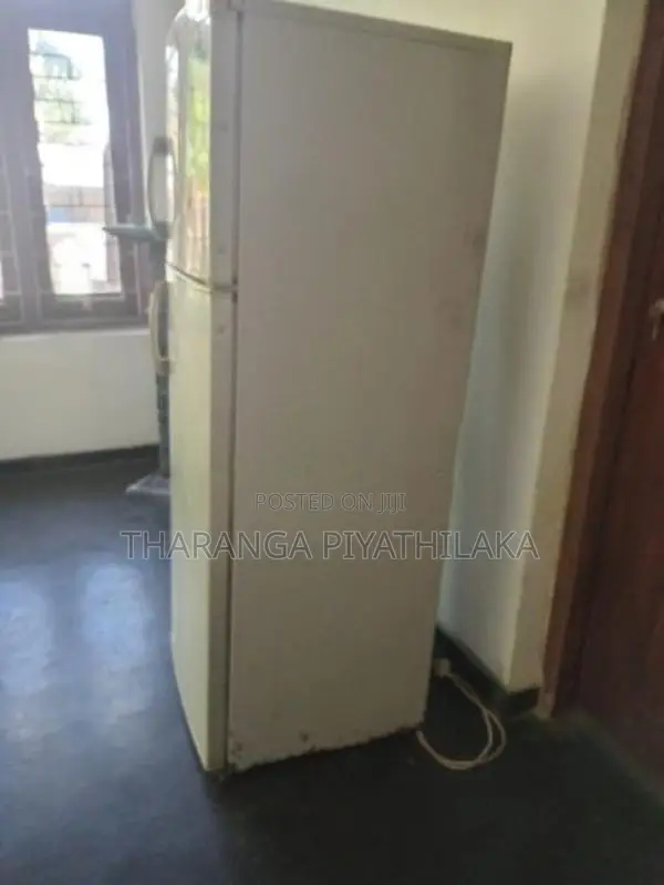 Sisil Refrigerator