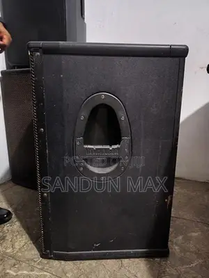 Behringer Speaker System with Mixer