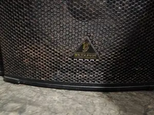Behringer Speaker System with Mixer