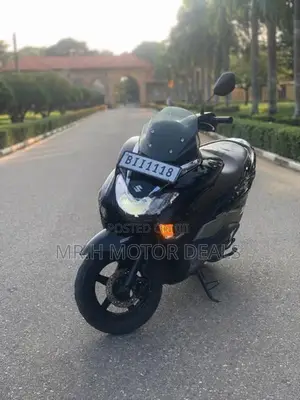 Suzuki Burgman 2019