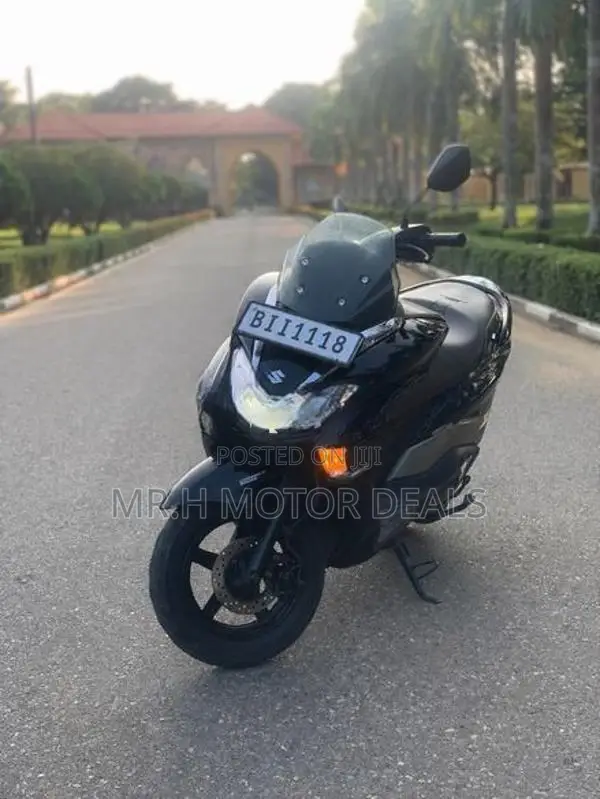Suzuki Burgman 2019