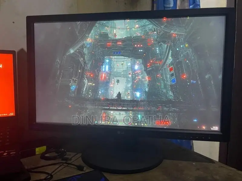 LG 24CAV37K-B Monitor