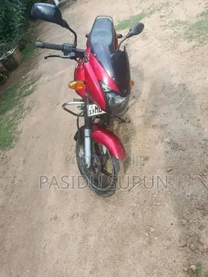 Bajaj Pulsar 180 2005
