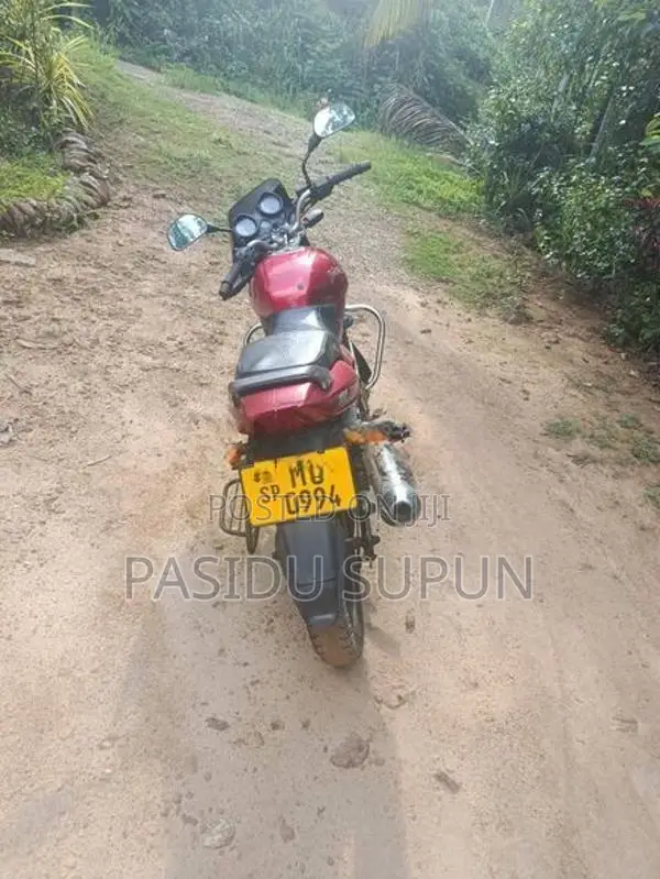 Bajaj Pulsar 180 2005