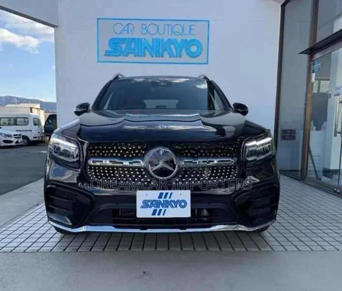 Mercedes Benz GLB Urban Star 2025