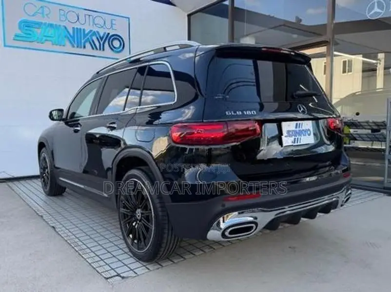 Mercedes Benz GLB Urban Star 2025