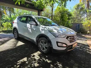 Hyundai Santa Fe 7 seater 4wd 2014