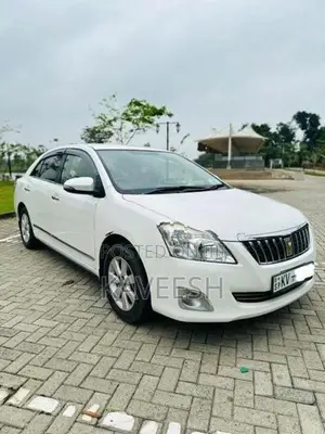 Toyota Premio 2013