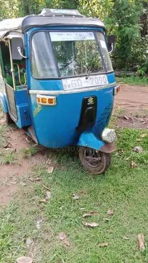Bajaj RE 2001