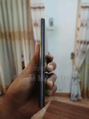 Samsung Galaxy S22 Ultra (Used)