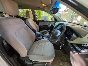 Hyundai Santa Fe 7 seater 4wd 2014