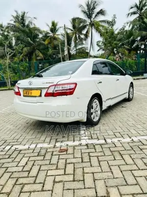 Toyota Premio 2013