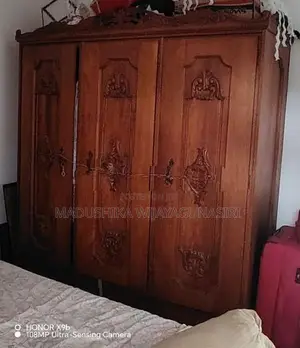 Bedroom Furniture Set