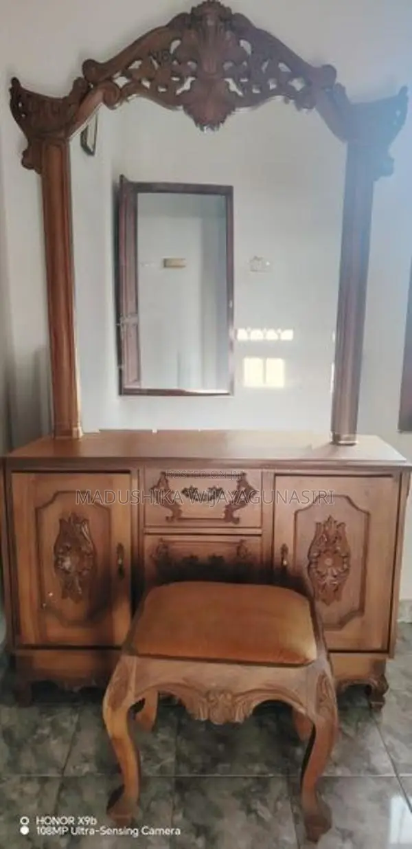 Bedroom Furniture Set