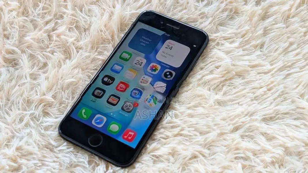 Apple iPhone SE 2 128GB (Used)