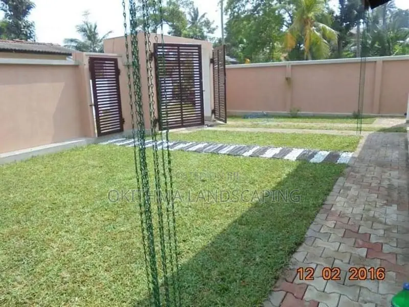 Malaysian Grass with Interlock