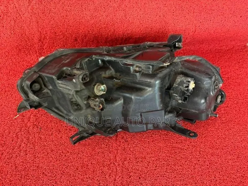 Nissan X-Trail Head Light