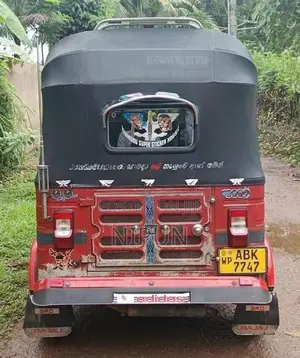 Bajaj RE 2016