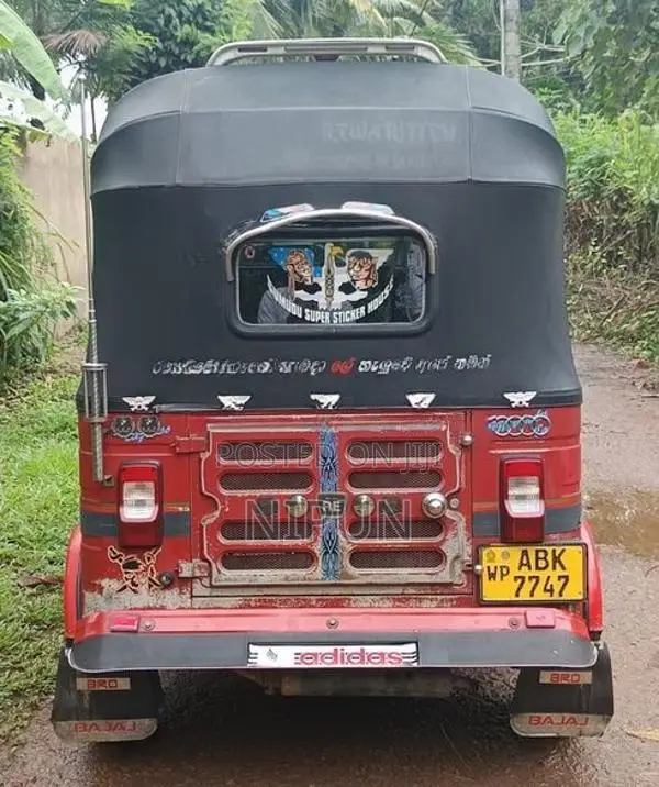 Bajaj RE 2016