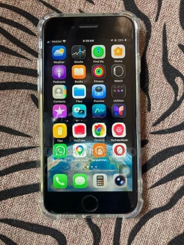 Apple iPhone SE 2 128GB (Used)