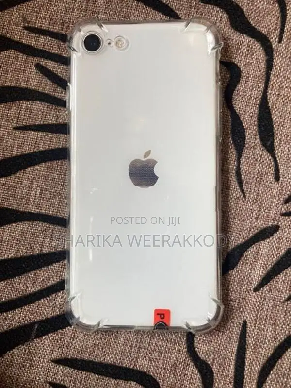 Apple iPhone SE 2 128GB (Used)