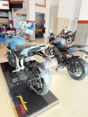 Bajaj Pulsar N160 Premium 2026