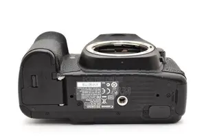 canon 5D mark 2 DSLR body with lens