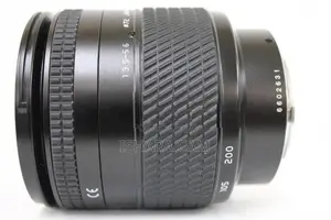 canon 5D mark 2 DSLR body with lens
