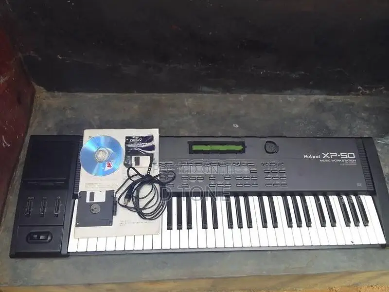 Roland XP 50 Keyboard
