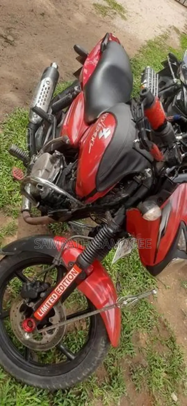 Bajaj Pulsar 180 2006