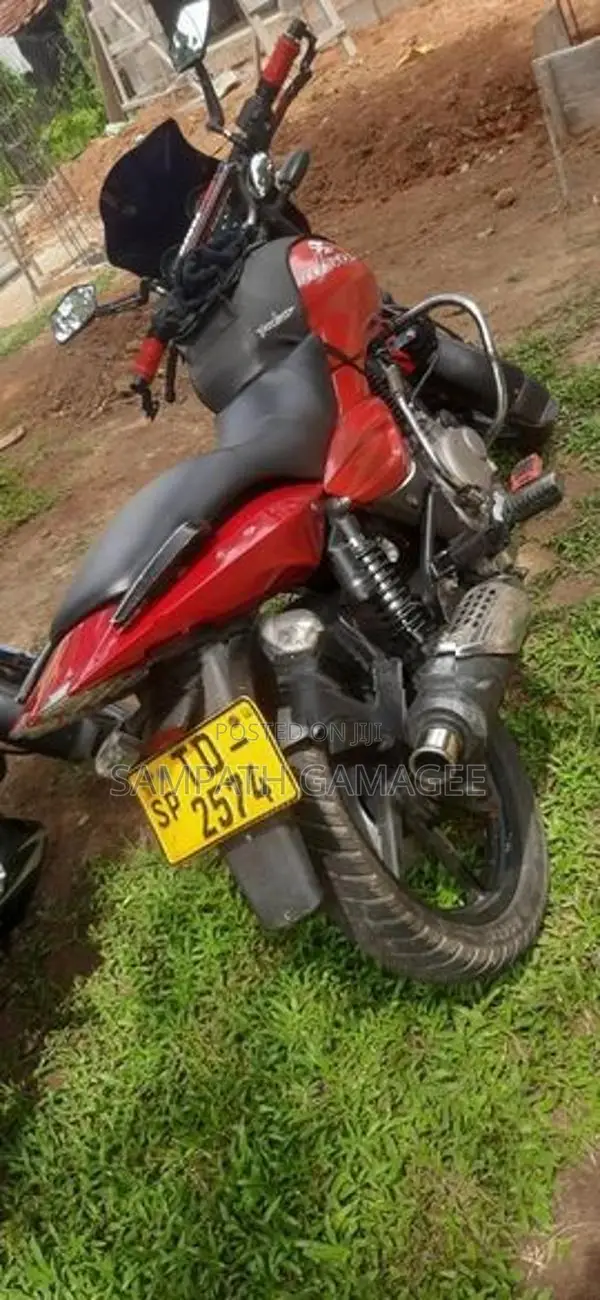 Bajaj Pulsar 180 2006