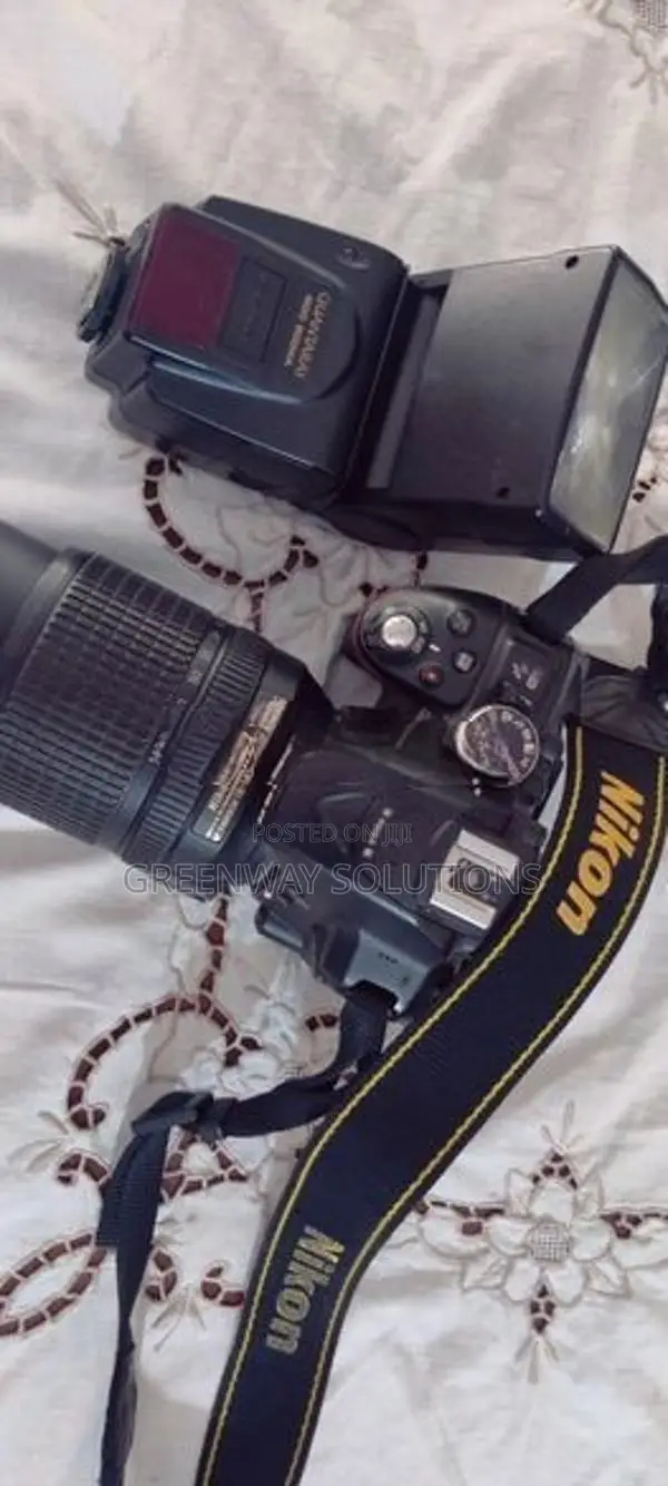 Nikon D5300 DSLR Camera