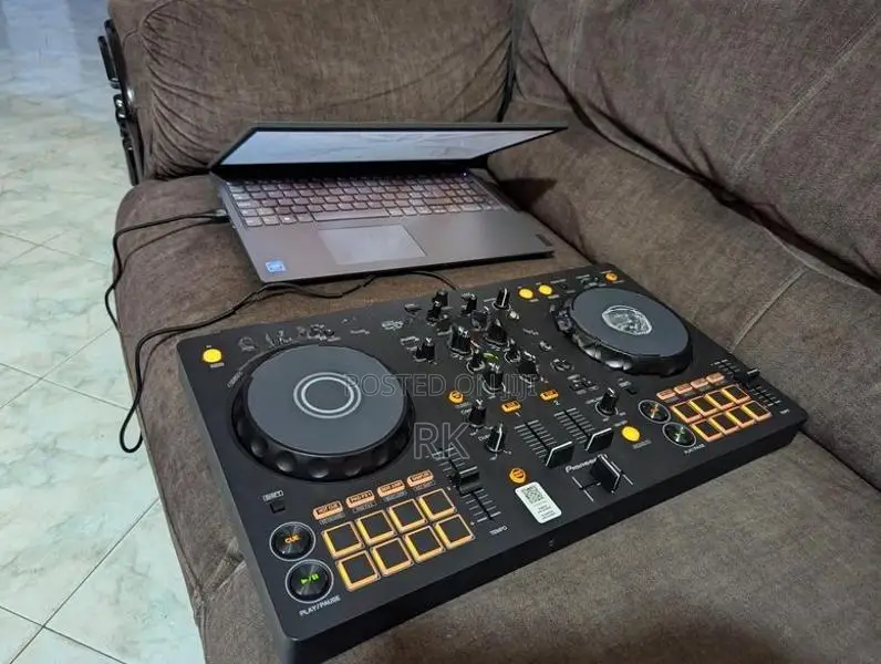 Pioneer DDJ-FLX4 DJ Controller