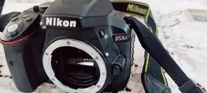 Nikon D5300 DSLR Camera