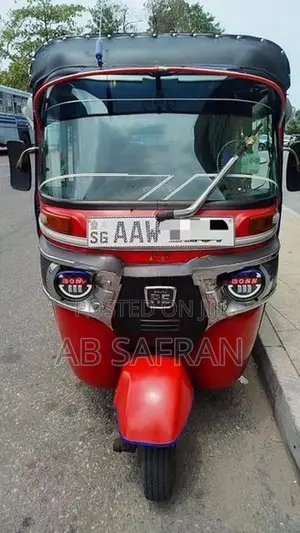 Bajaj RE 2015